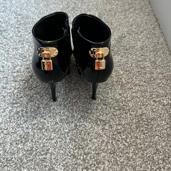 Louis Vuitton boots - Picture 4 of 5